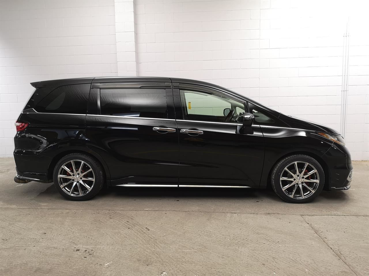Vehicle image 3