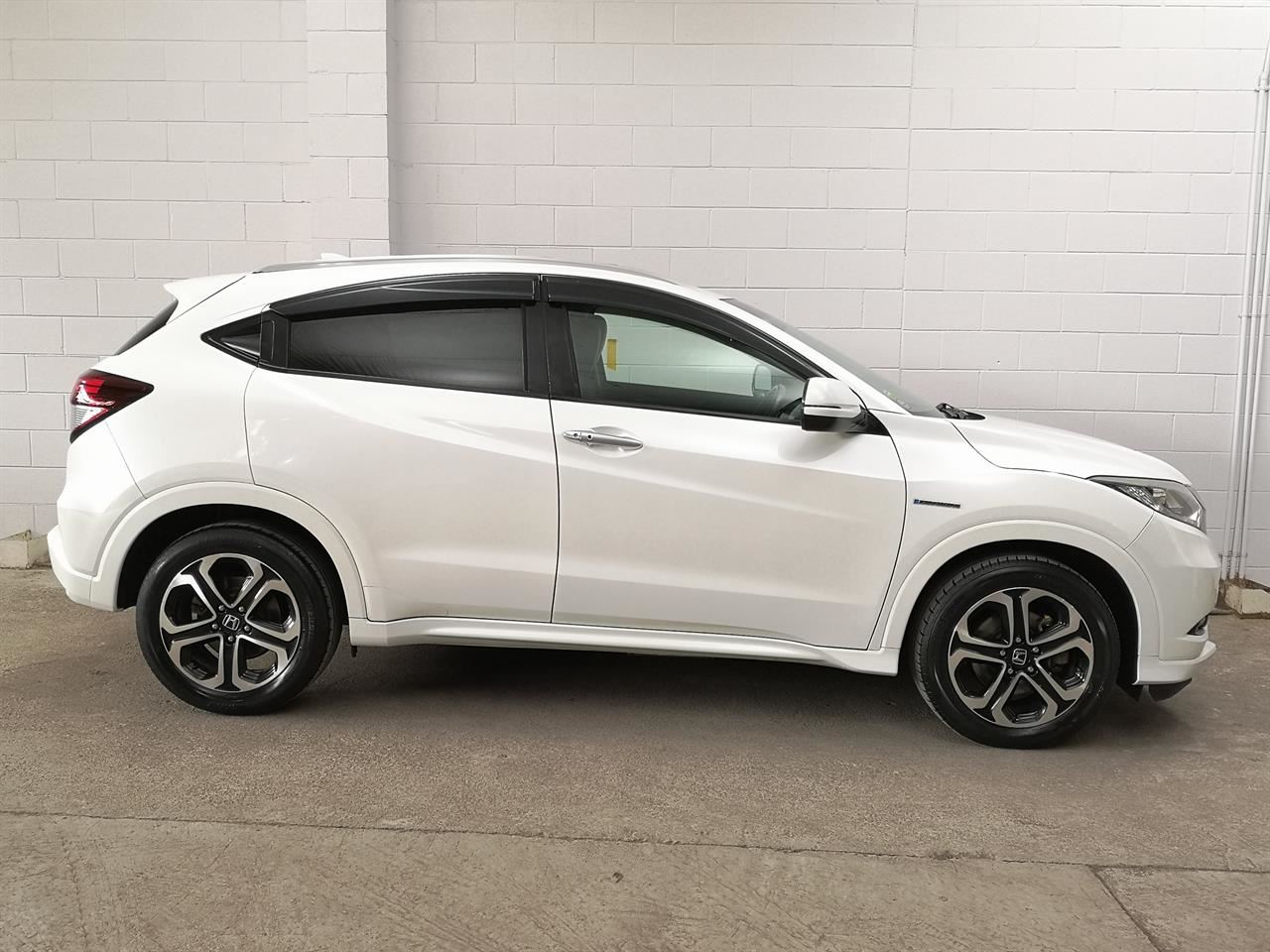 Vehicle image 3