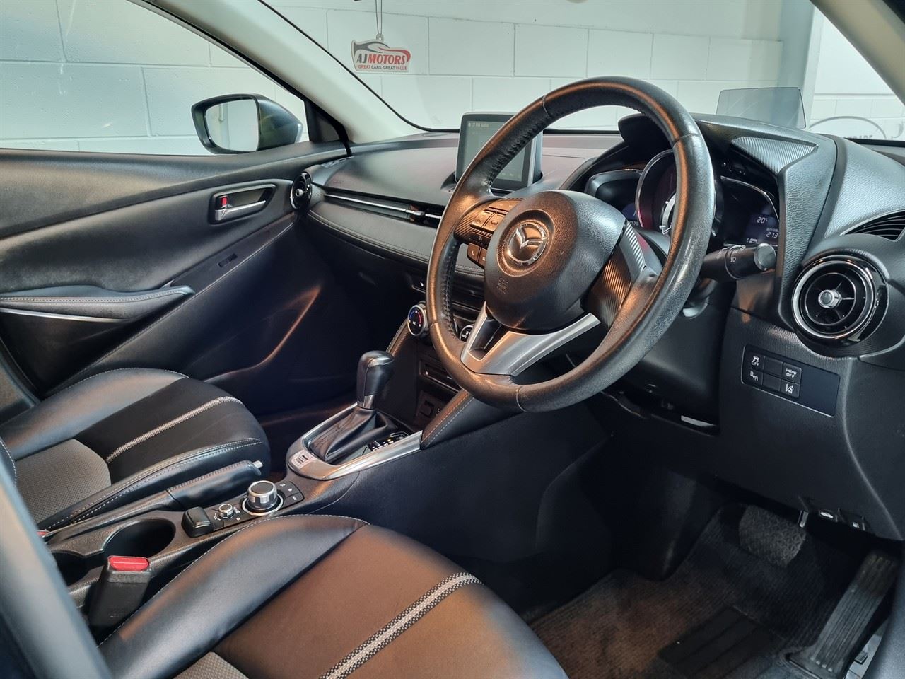 Vehicle image 3