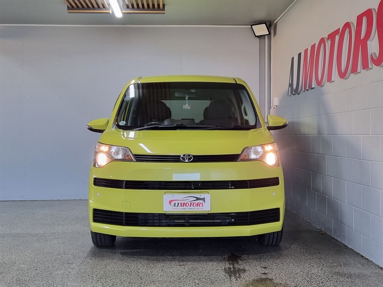 Vehicle image 2