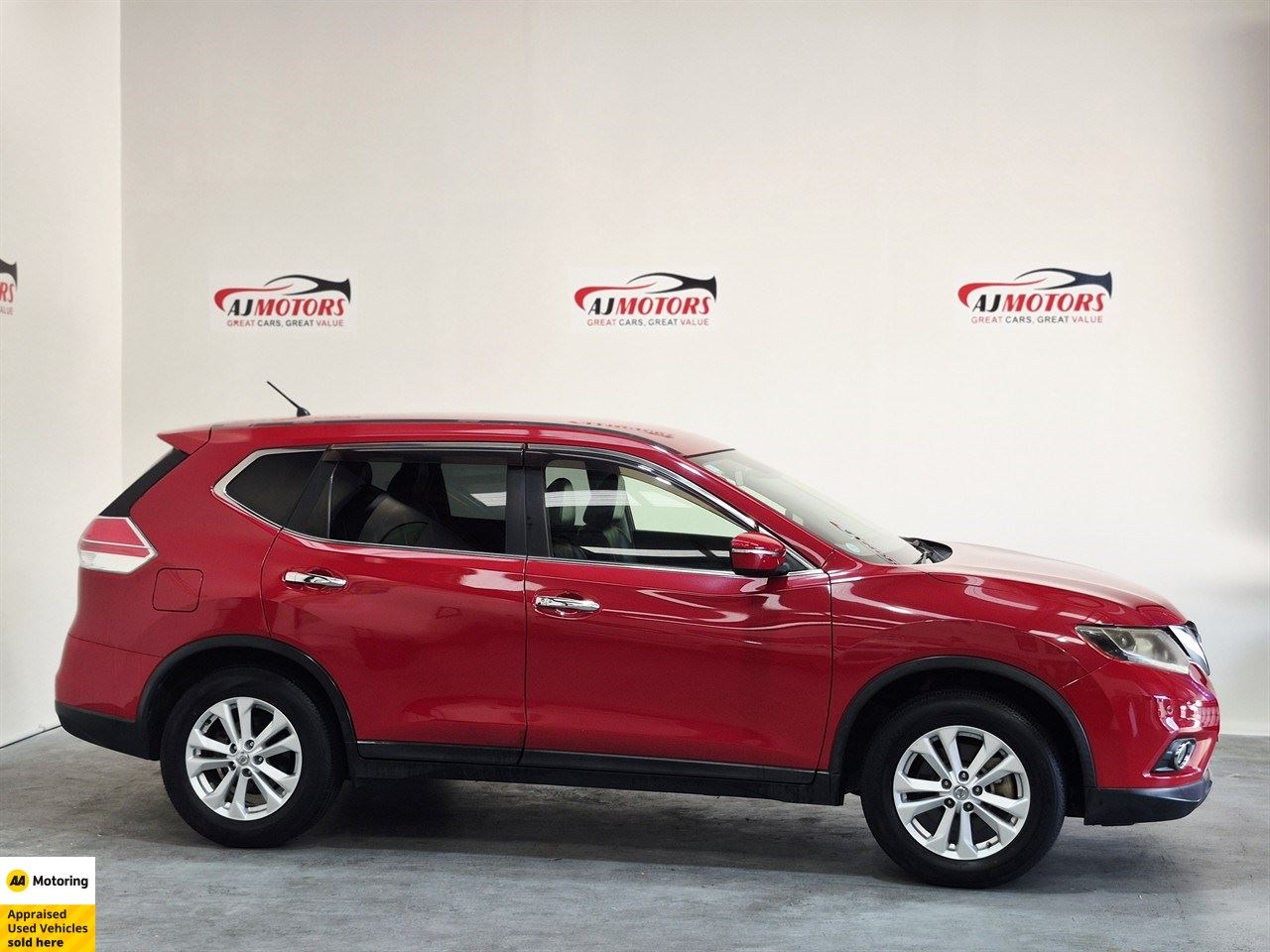 Vehicle image 3