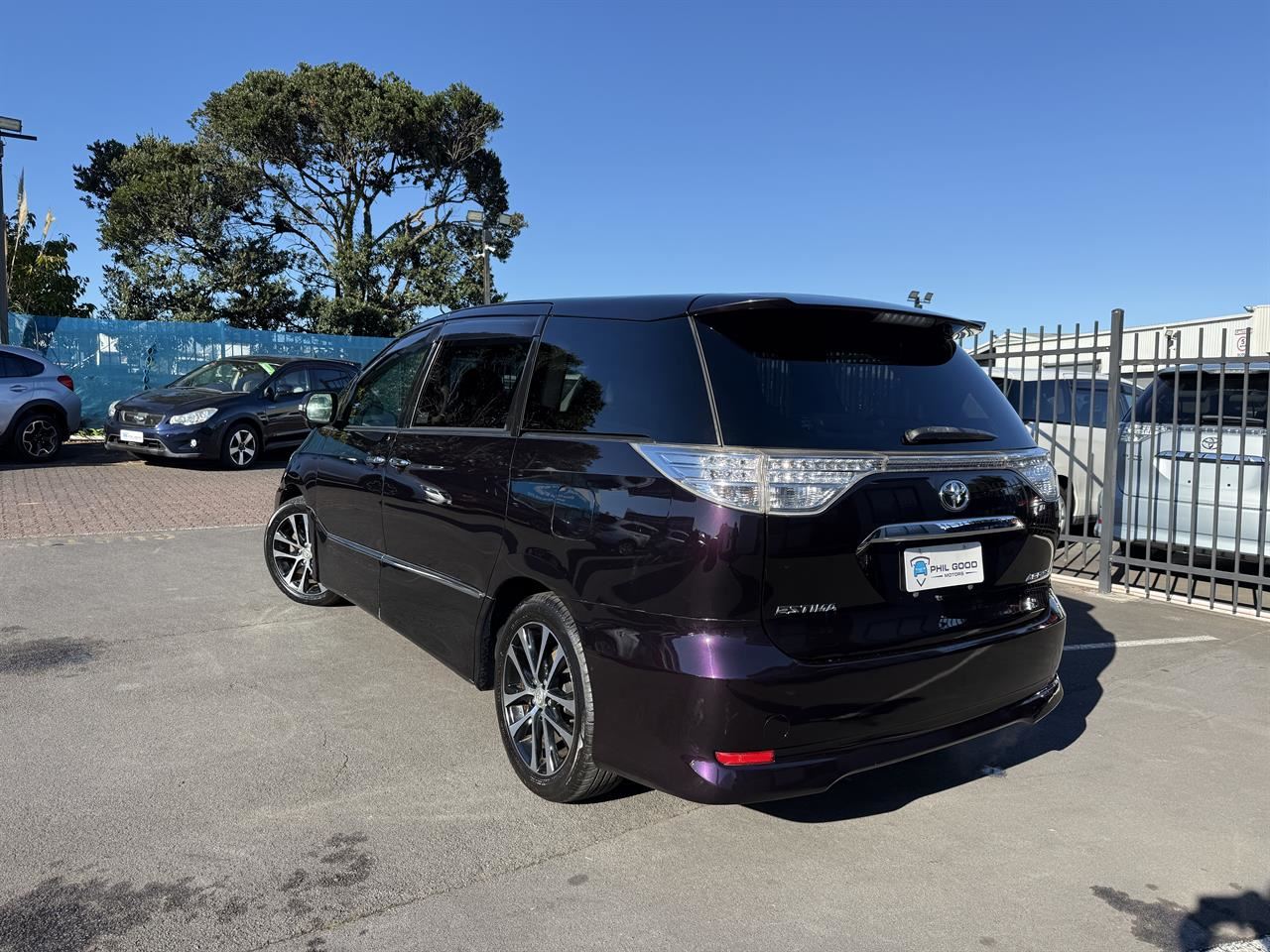 Vehicle image 4