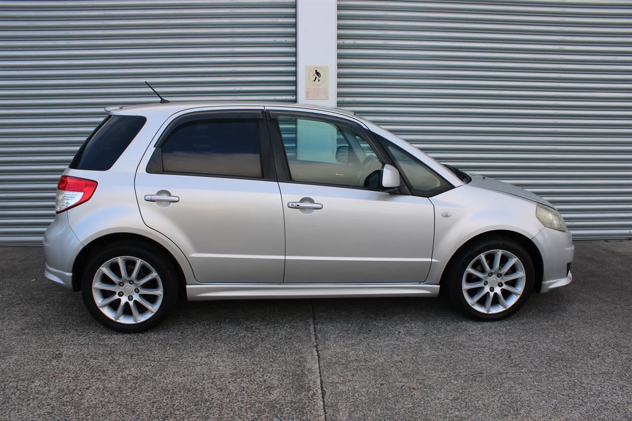 Vehicle image 4