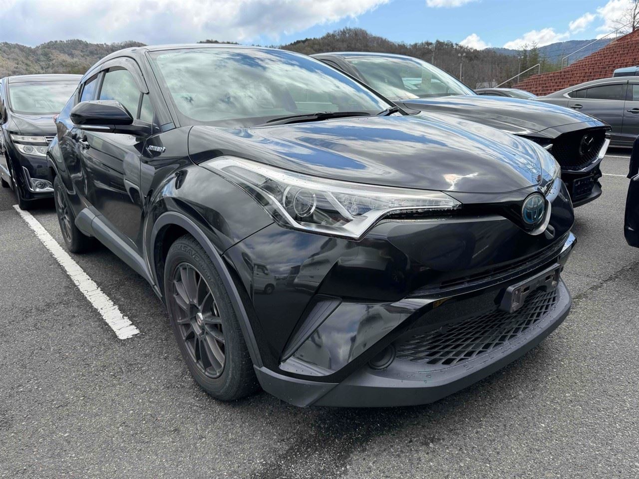Vehicle image 4