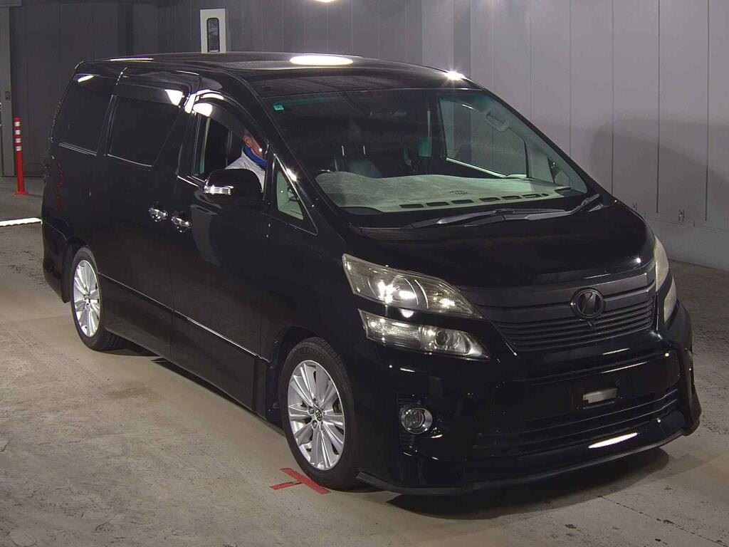 Vehicle image 3