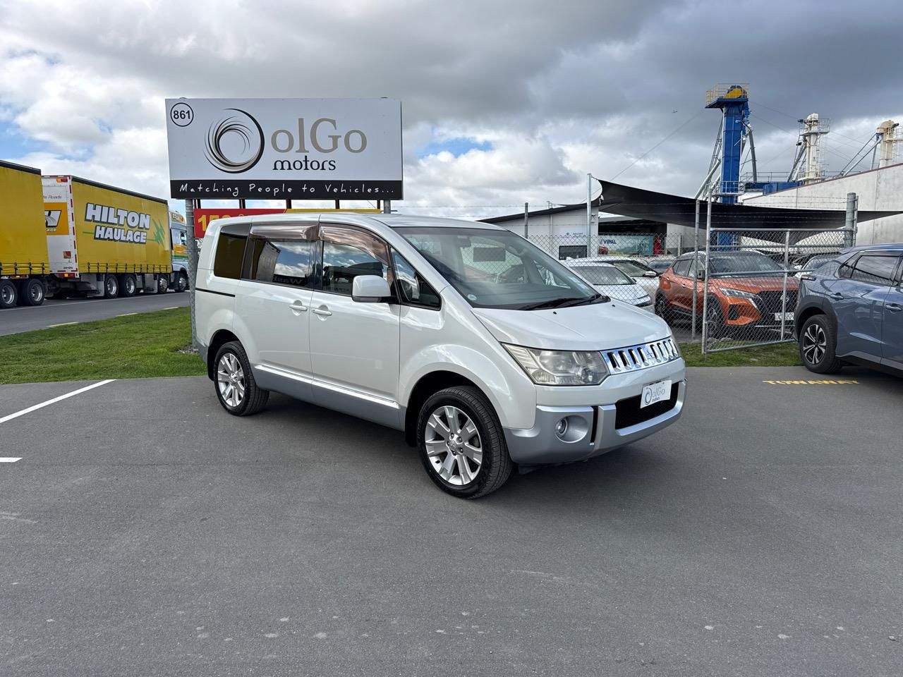 Vehicle image 1