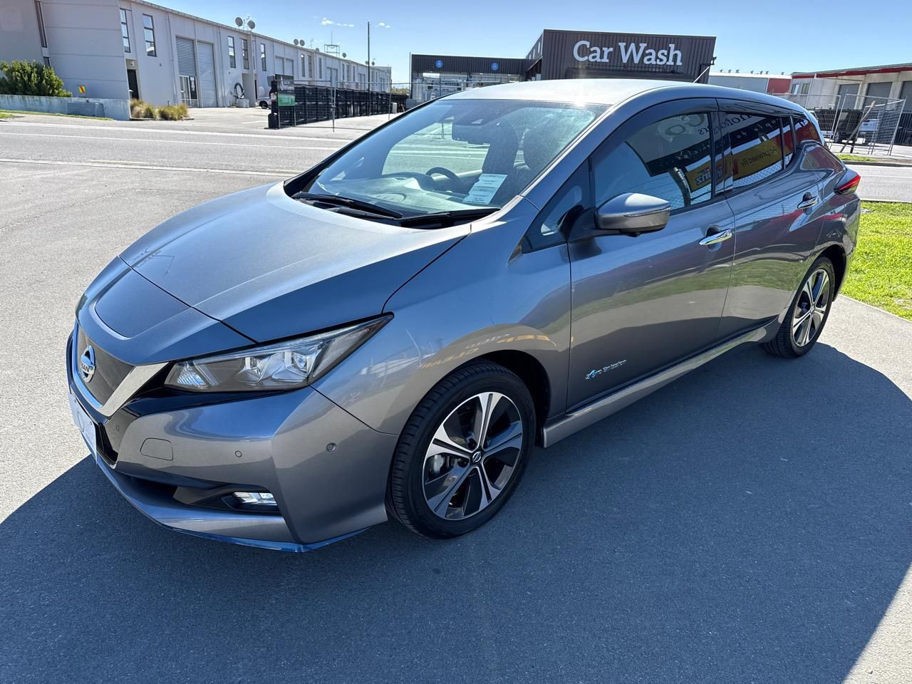 Vehicle image 4
