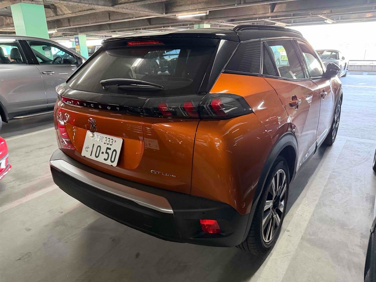 Vehicle image 5