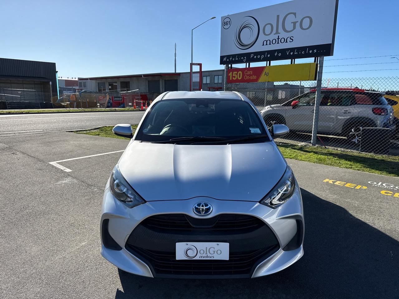 Vehicle image 3