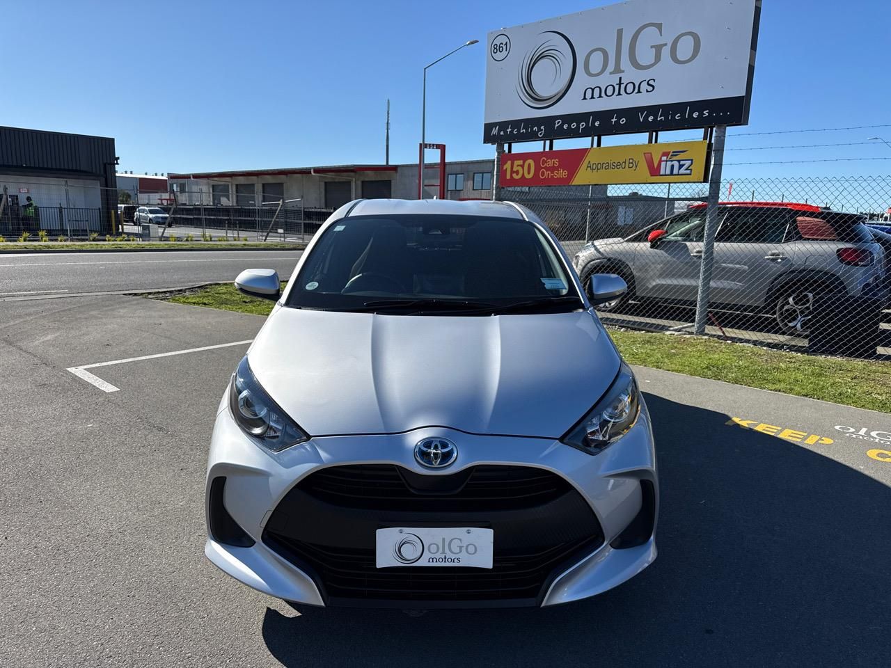 Vehicle image 3