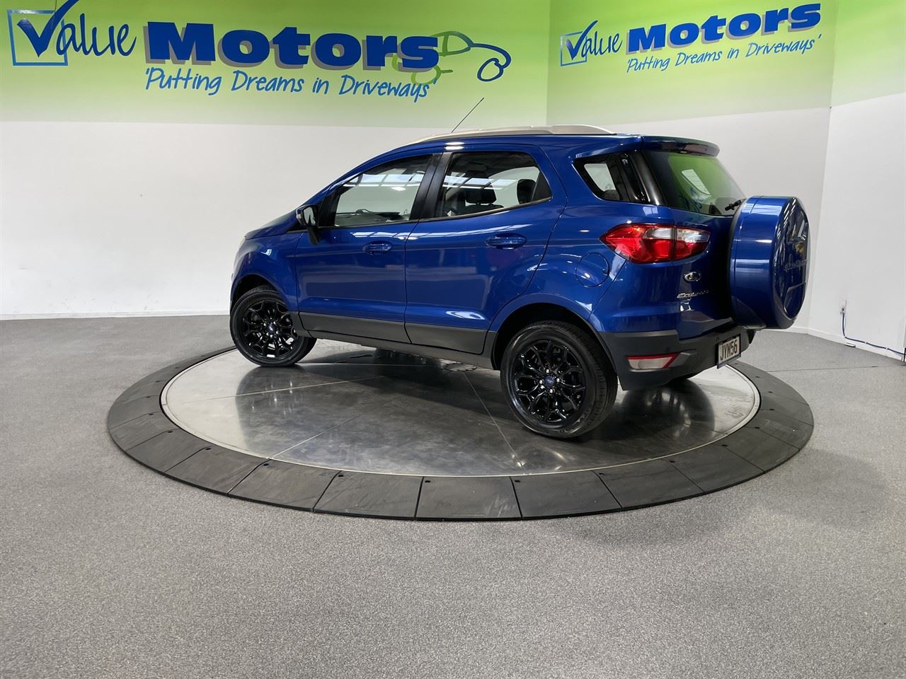 Vehicle image 5