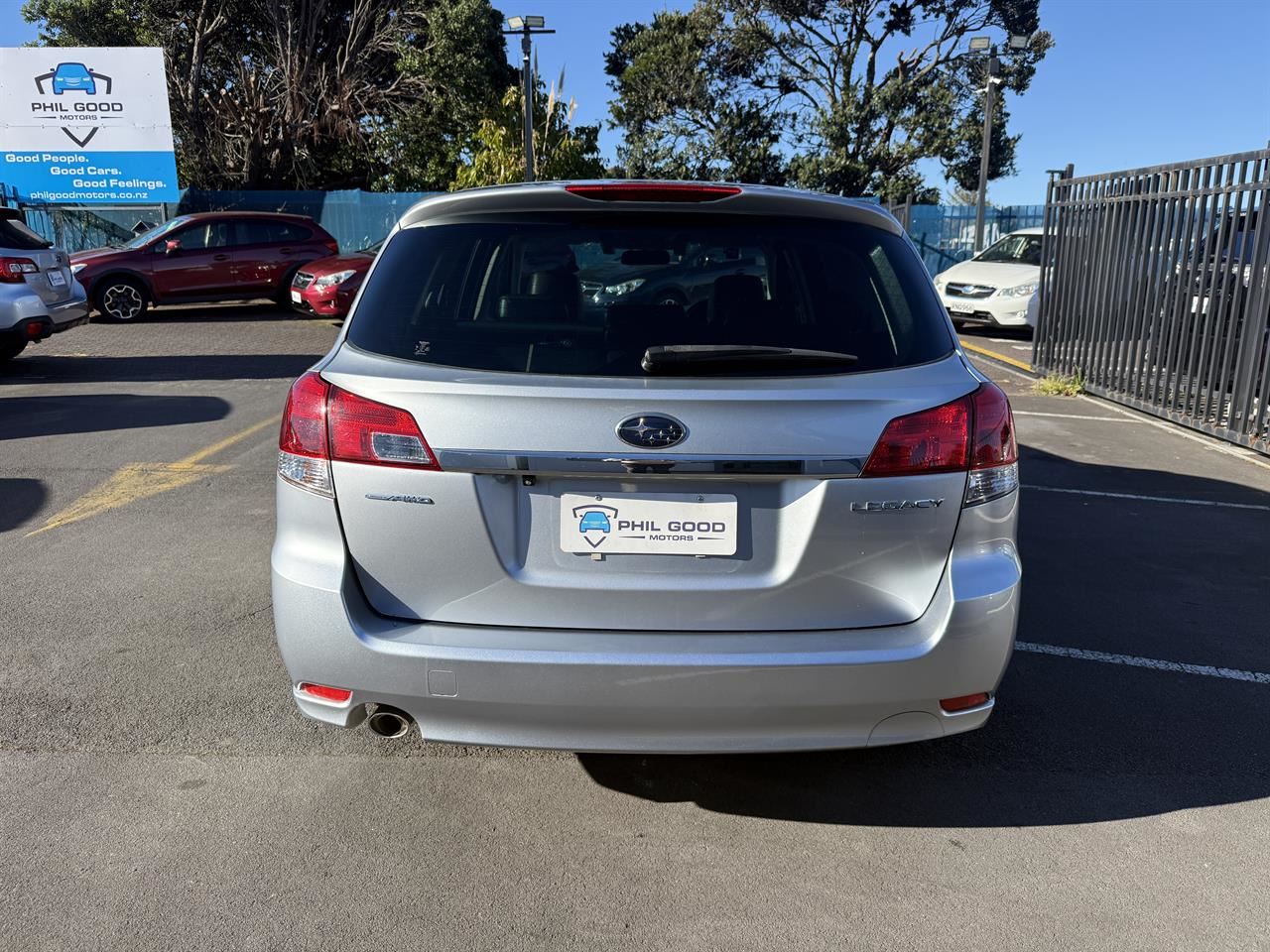 Vehicle image 5
