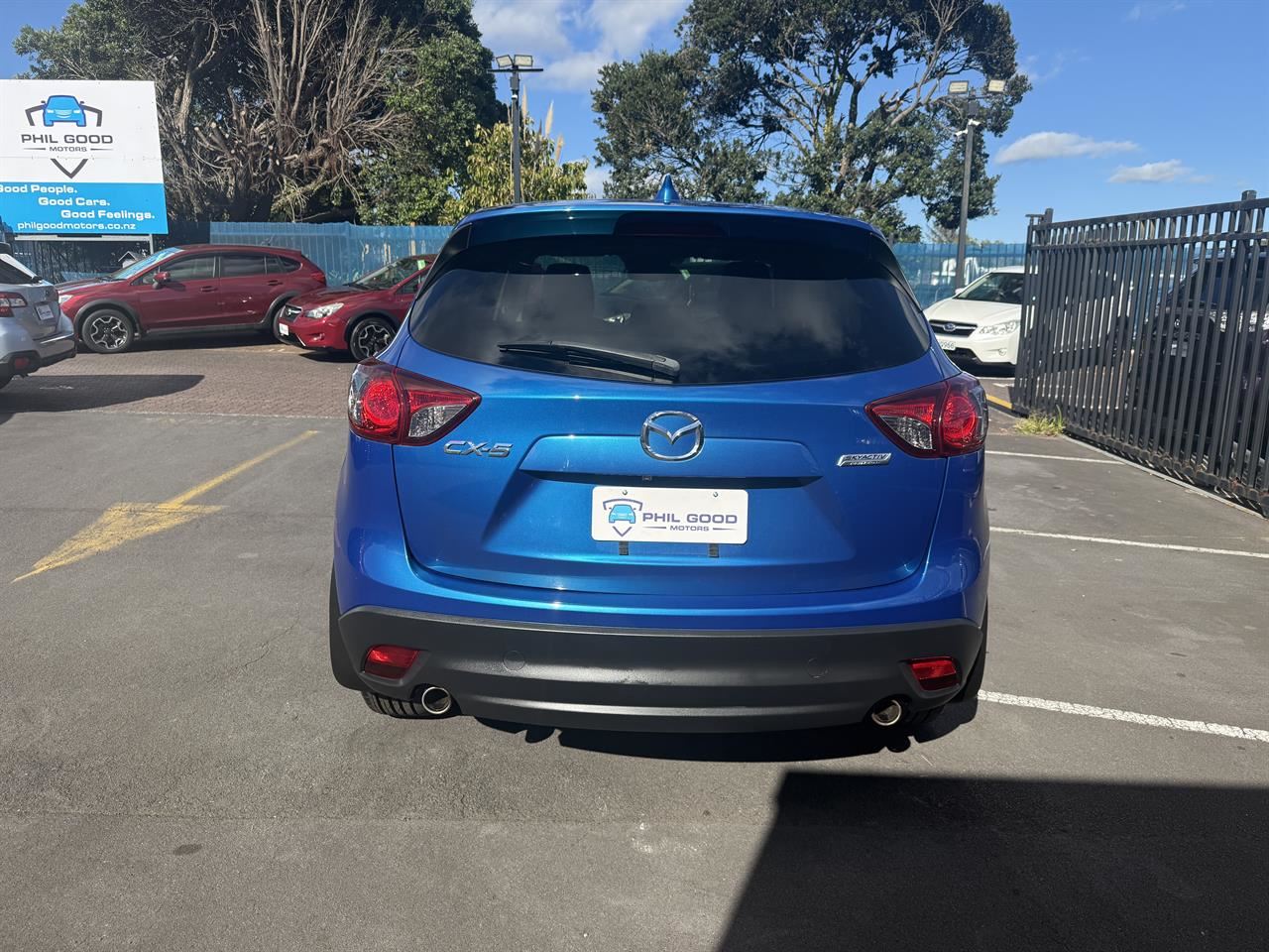 Vehicle image 5