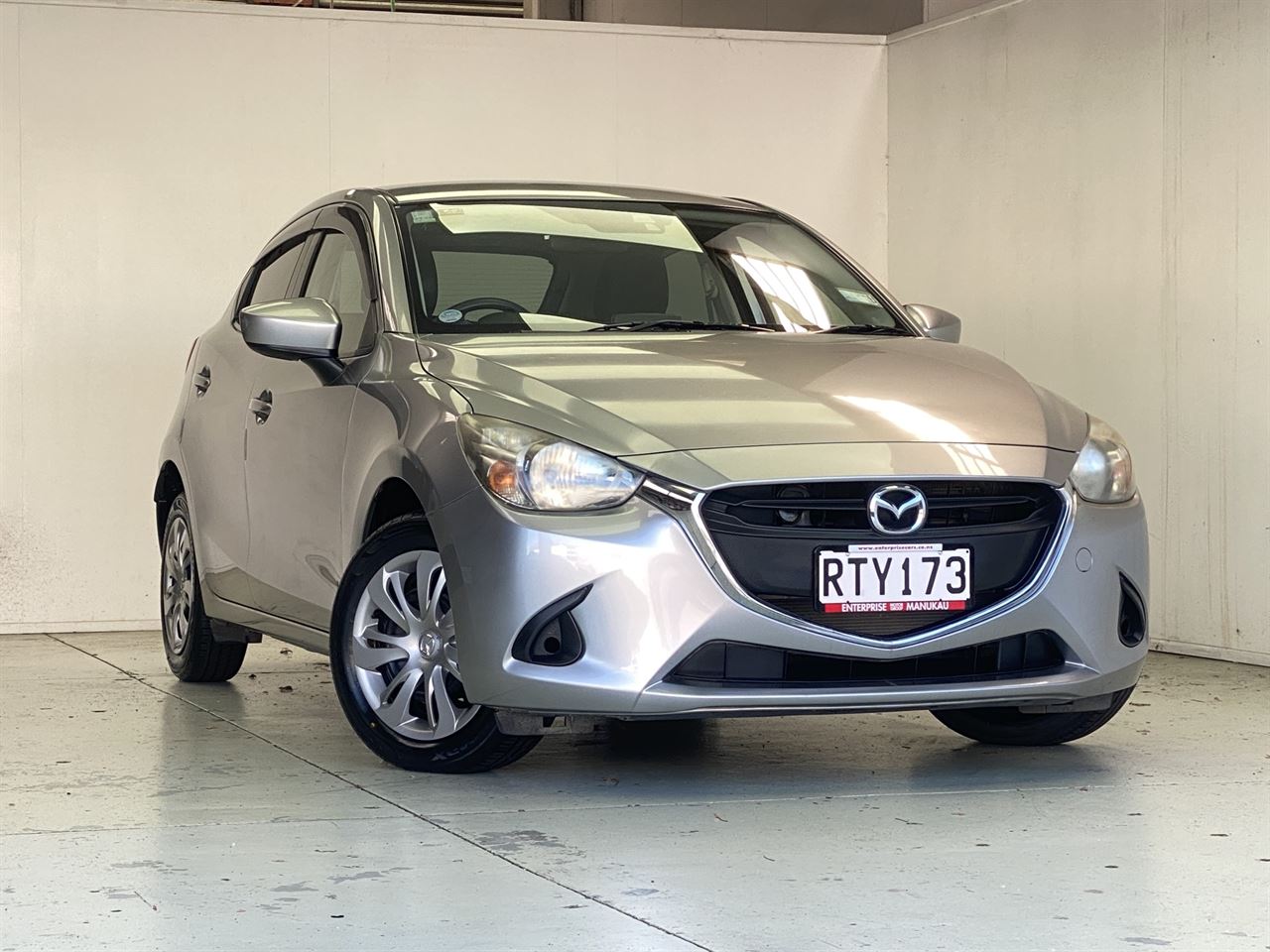 Vehicle image 4