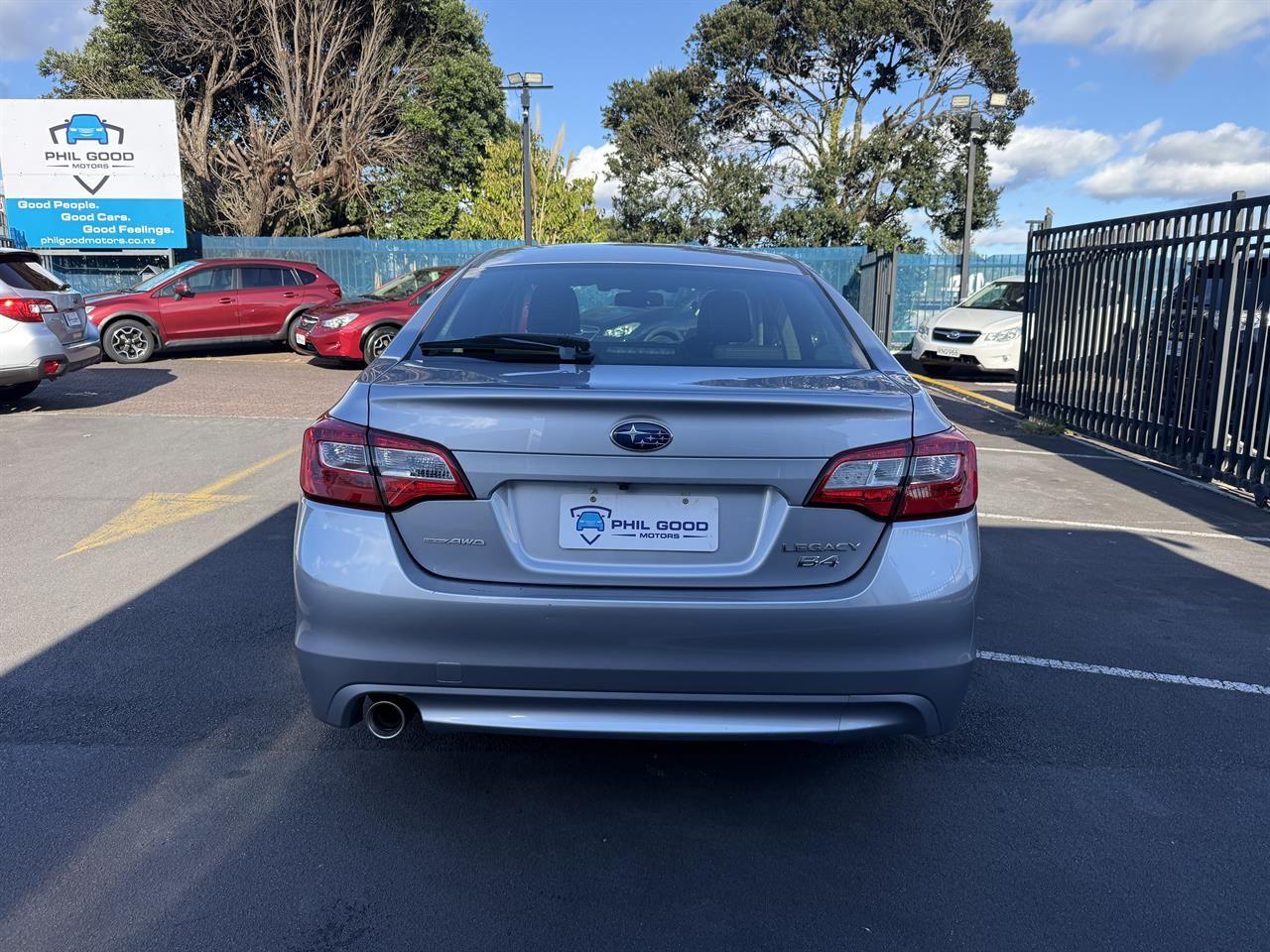 Vehicle image 5