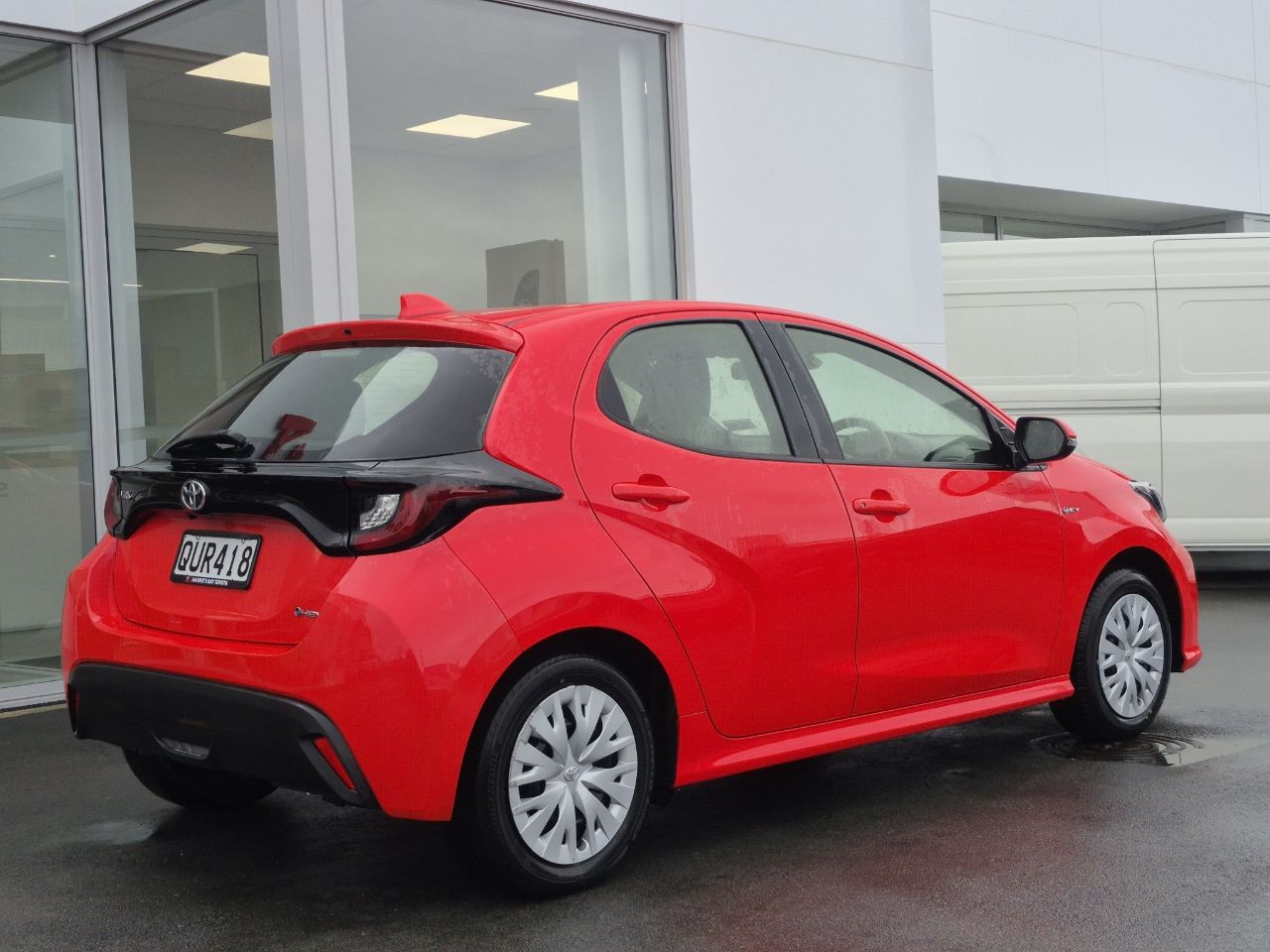Vehicle image 3
