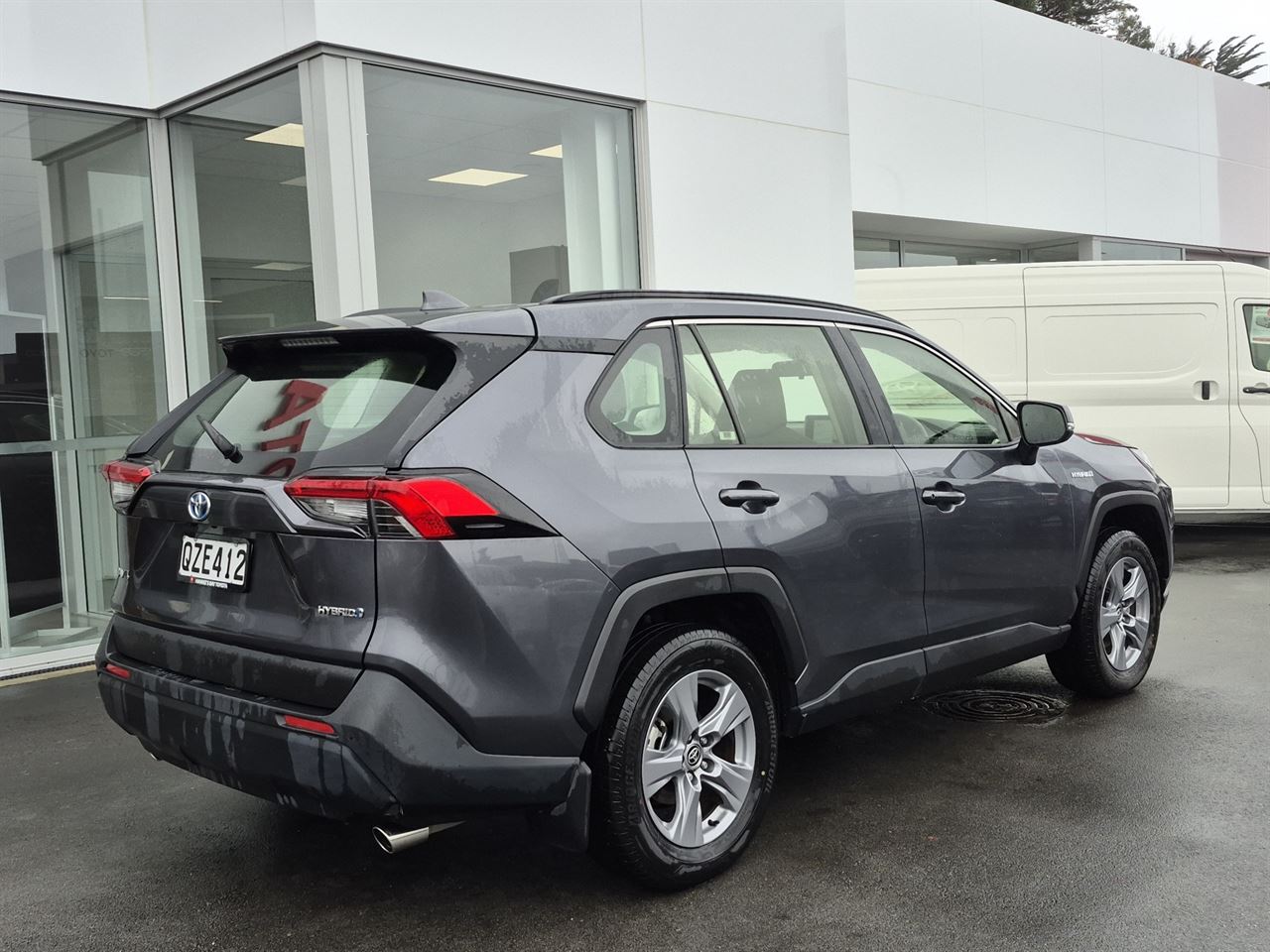 Vehicle image 3