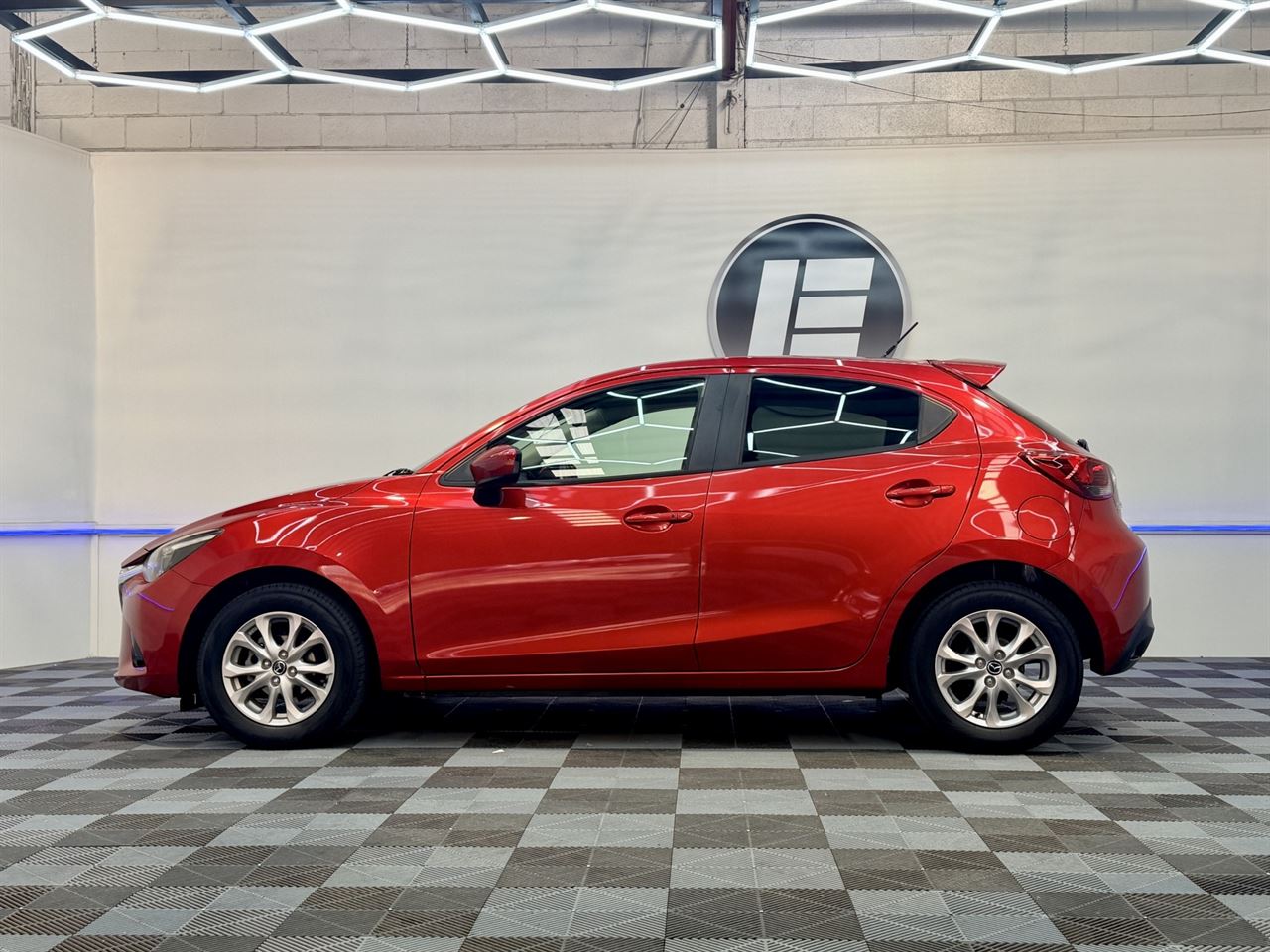 Vehicle image 5