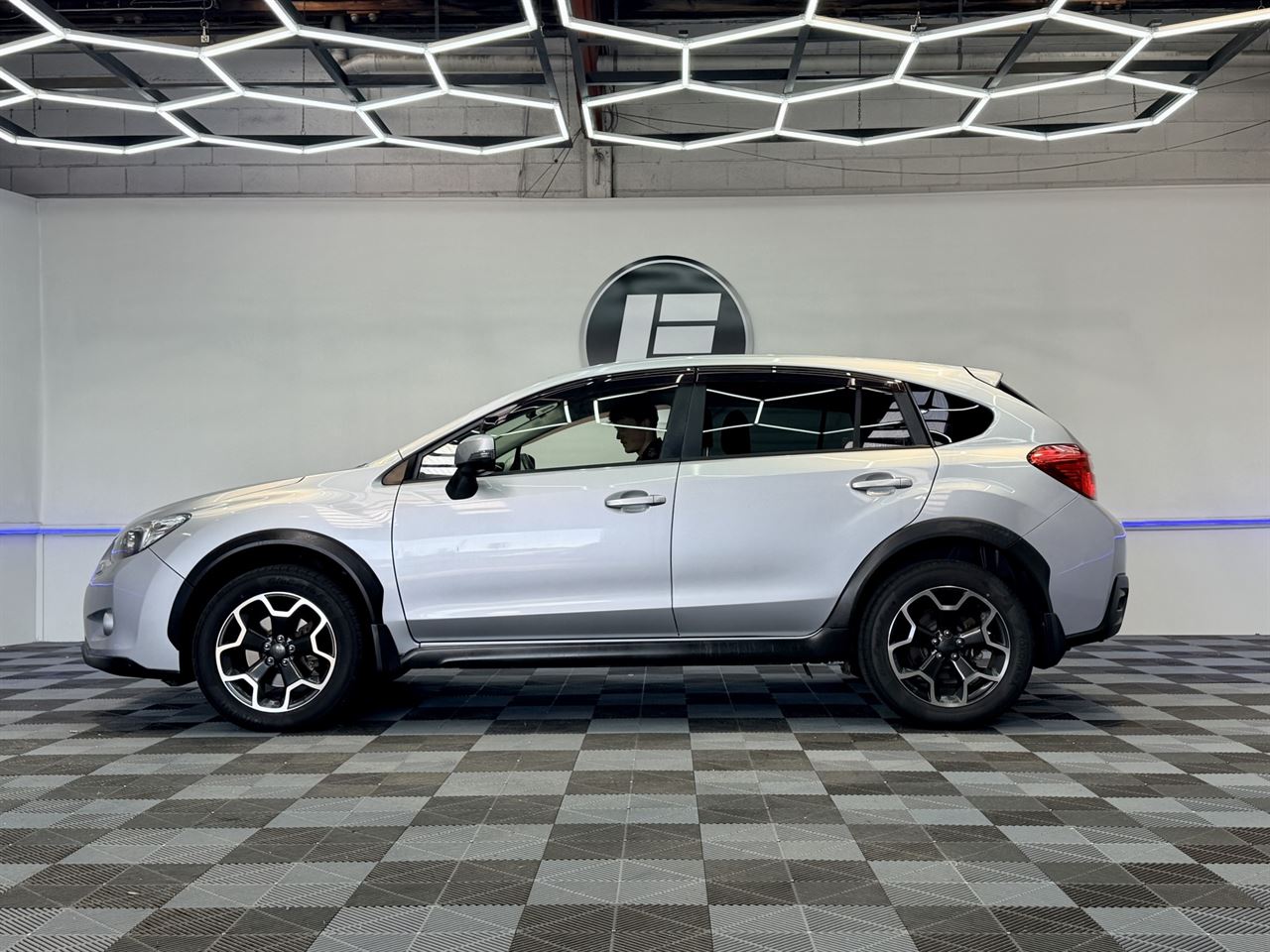 Vehicle image 5
