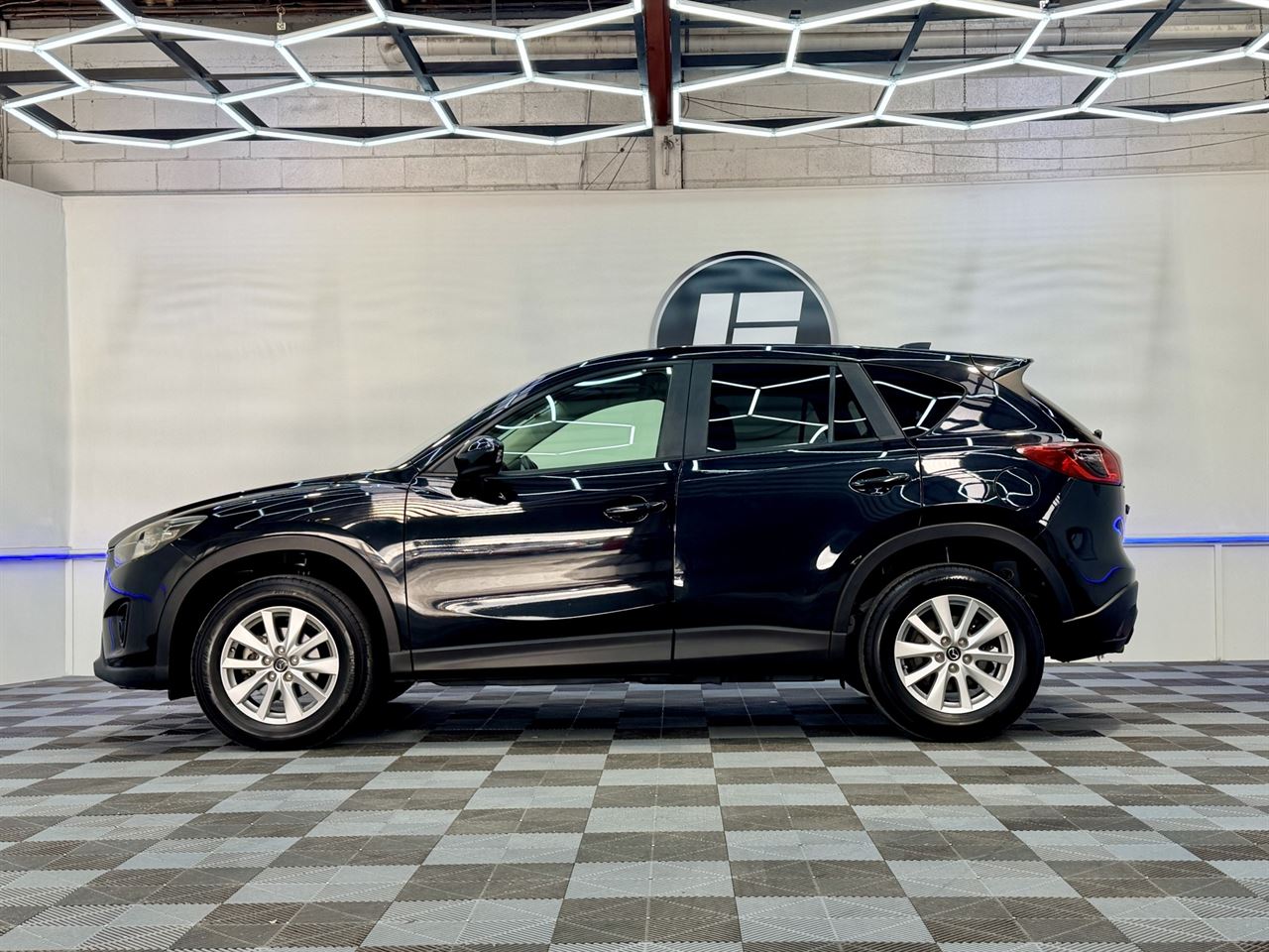 Vehicle image 5