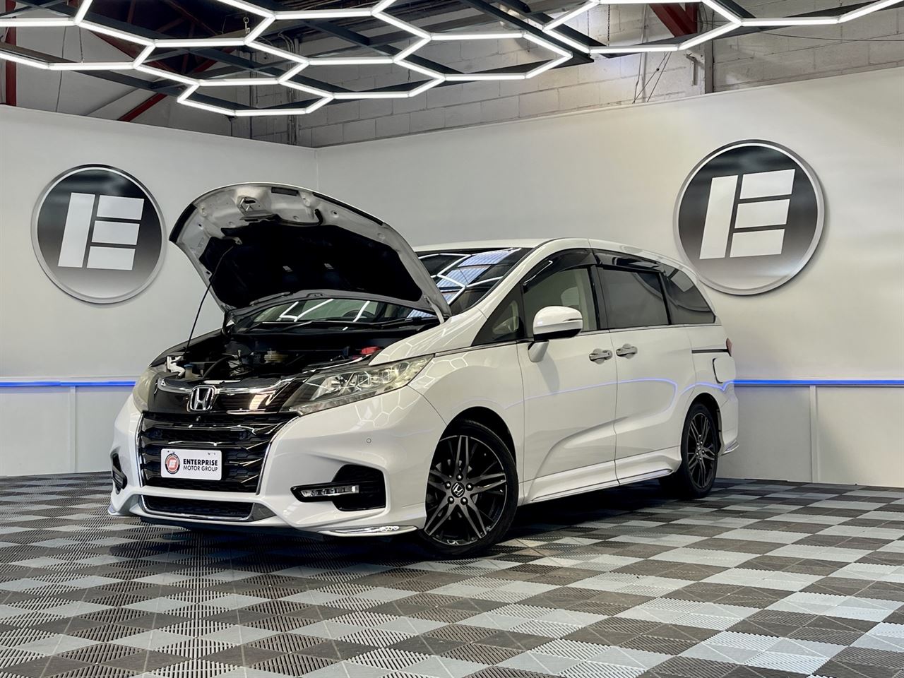 Vehicle image 3