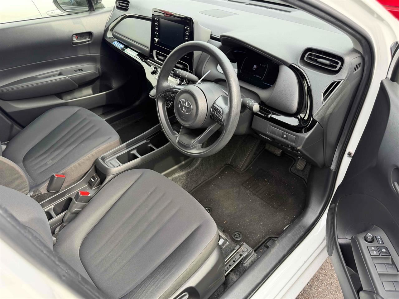 Vehicle image 3