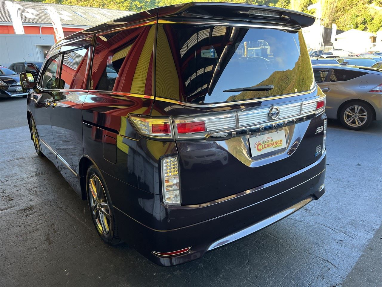 Vehicle image 4