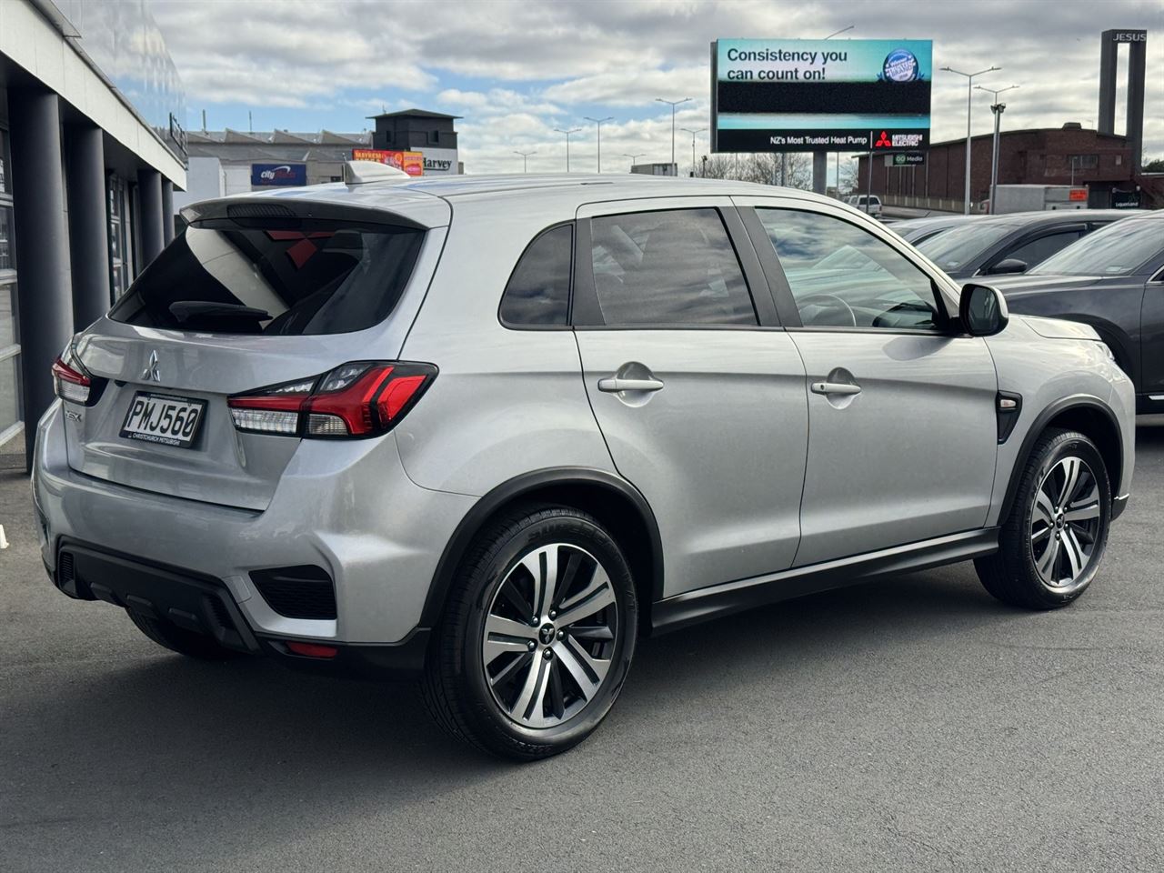 Vehicle image 3