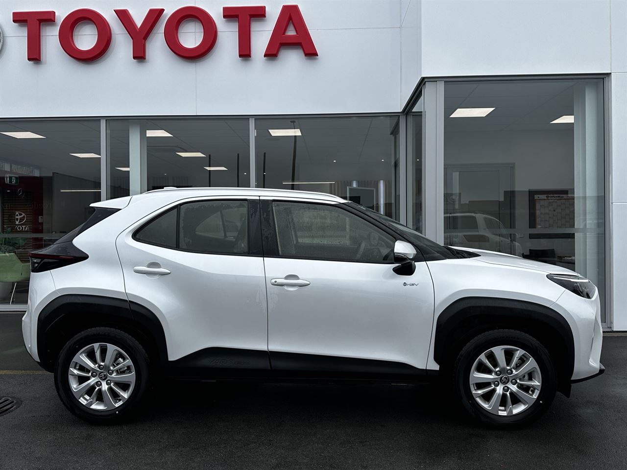Vehicle image 2