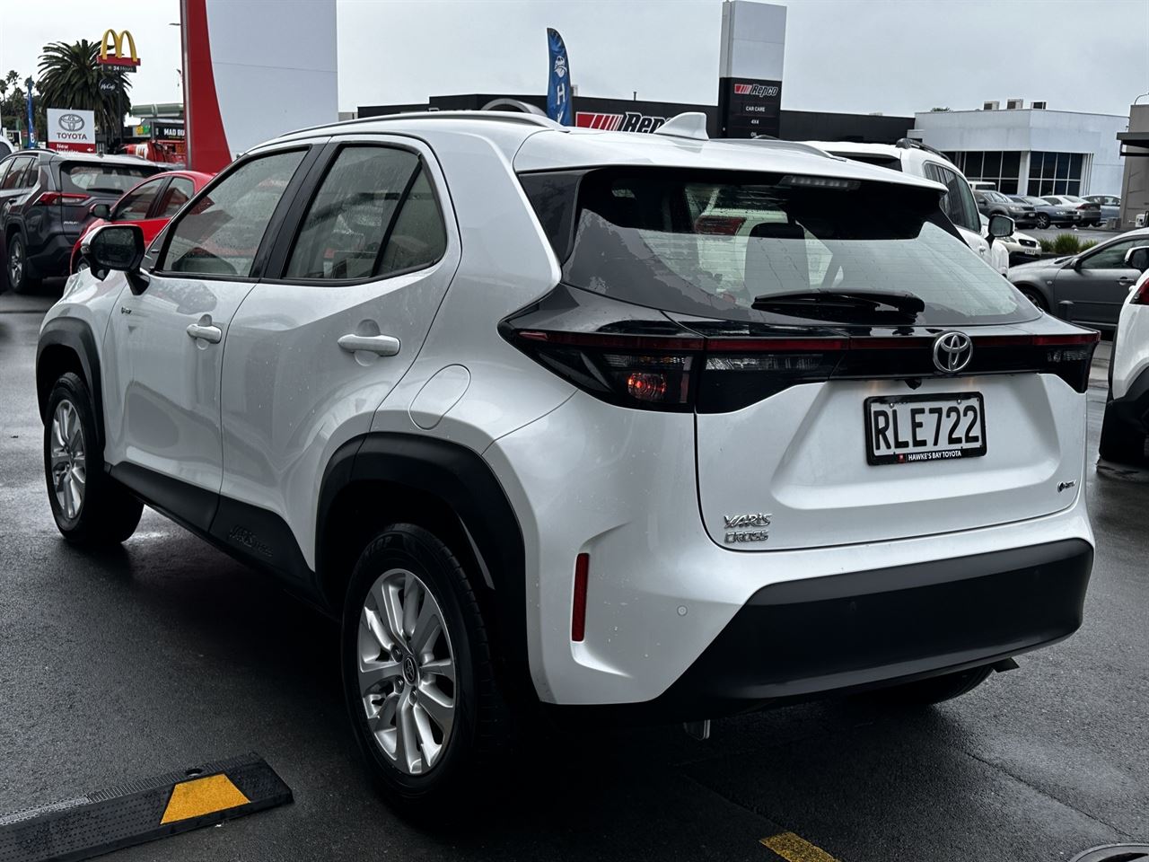 Vehicle image 5