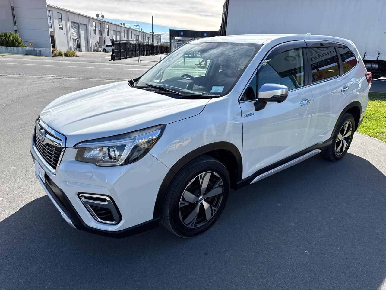 Vehicle image 4
