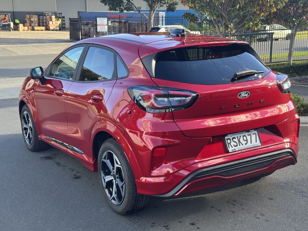 Vehicle image 4