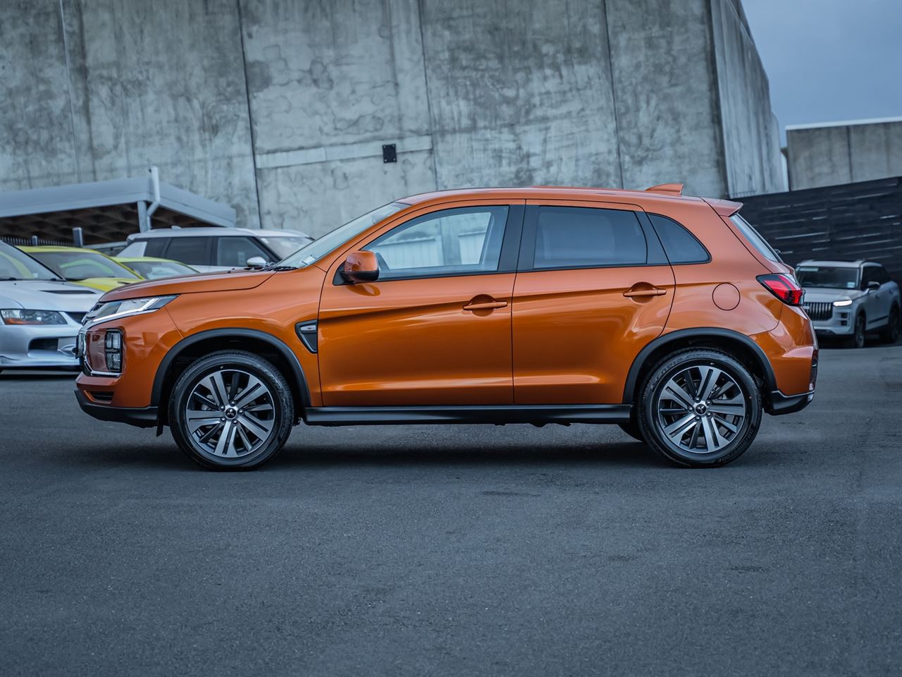 Vehicle image 5