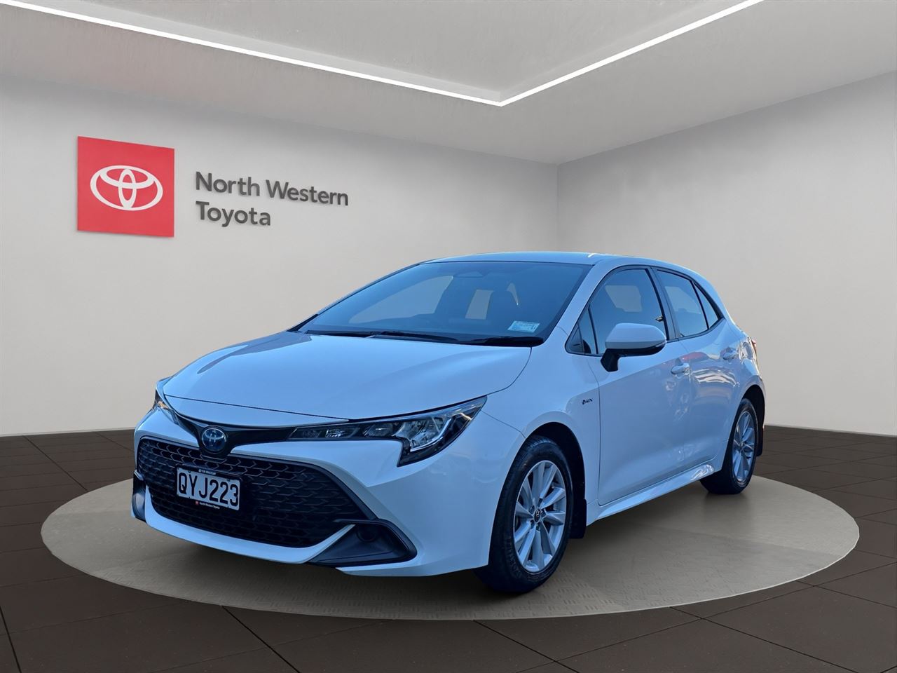 Vehicle image 3