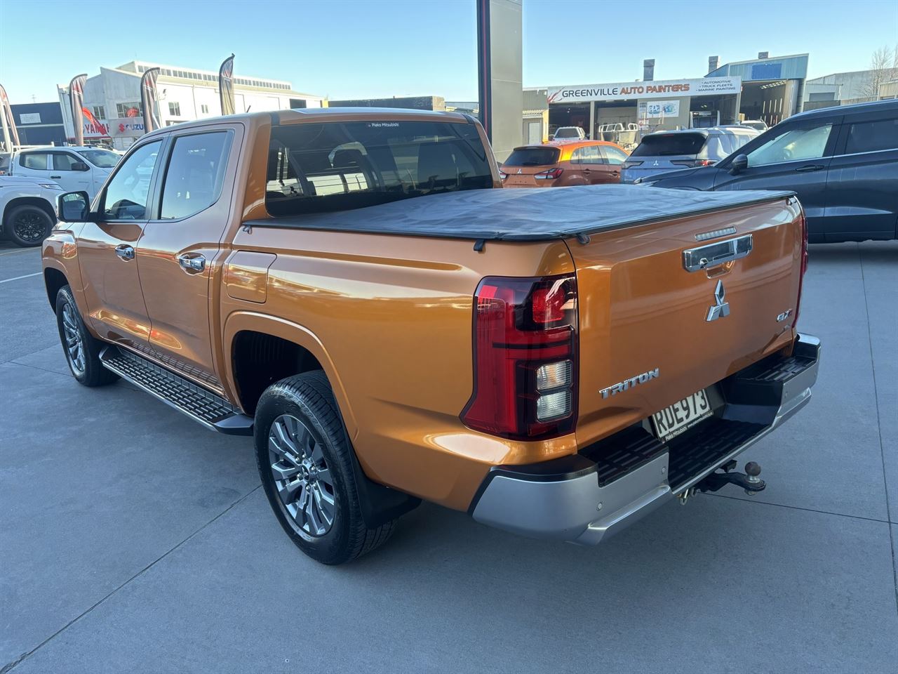 Vehicle image 5