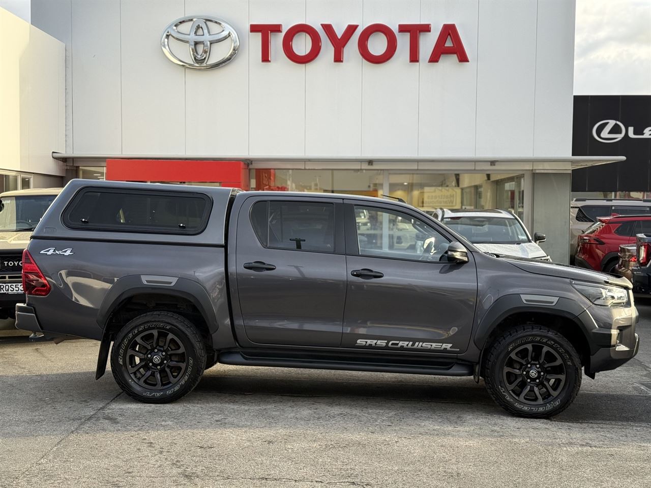 Vehicle image 3