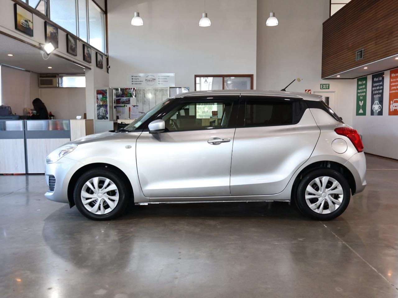 Vehicle image 5
