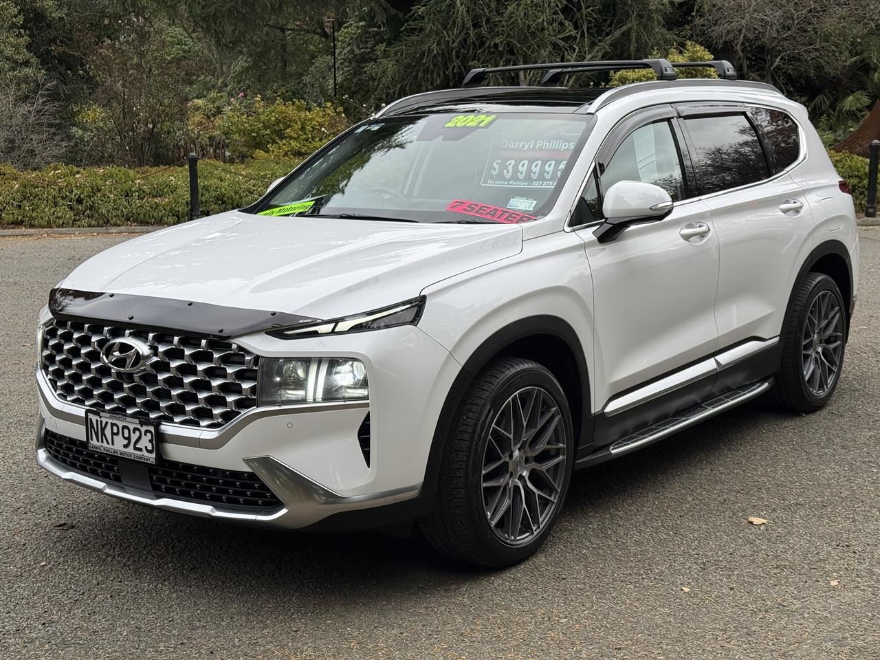 Vehicle image 3