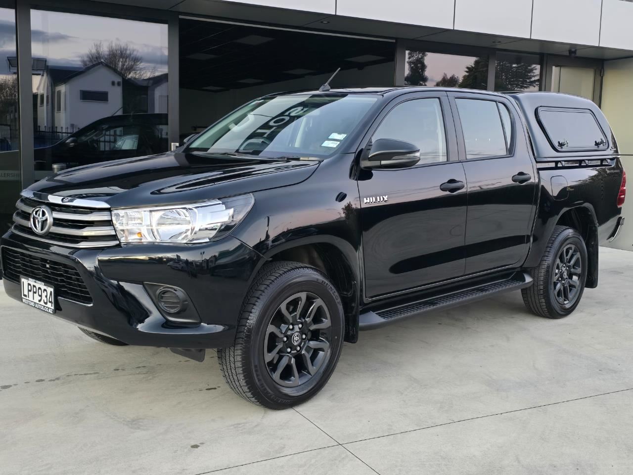 Vehicle image 4