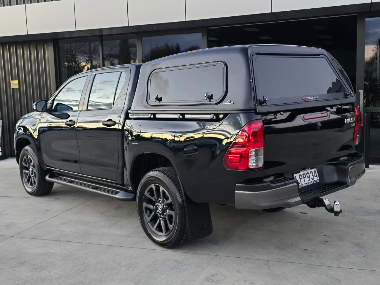 Vehicle image 5