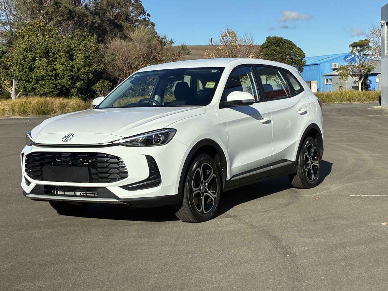 Vehicle image 5