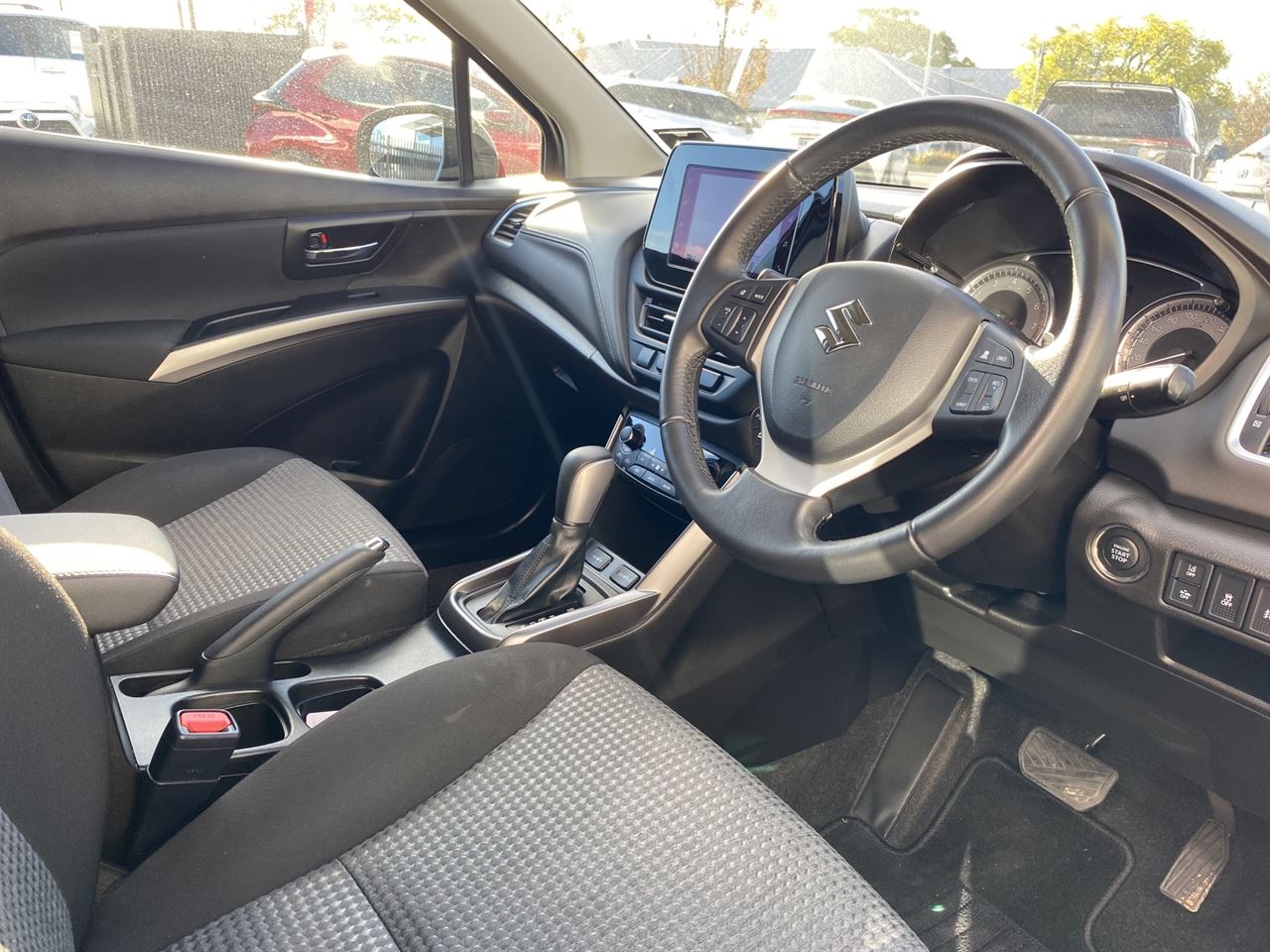 Vehicle image 5