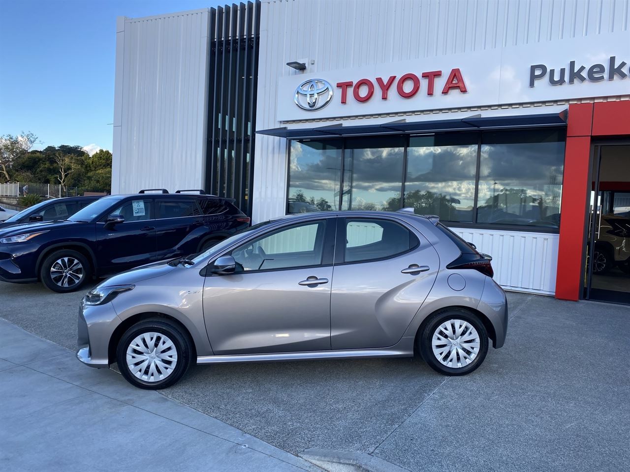 Vehicle image 2