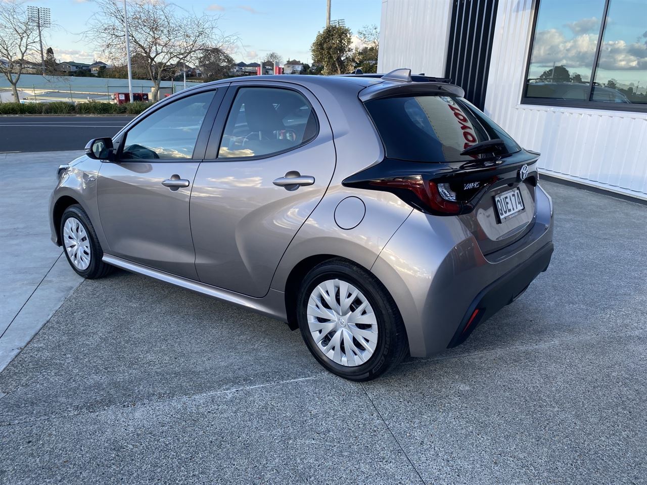 Vehicle image 3