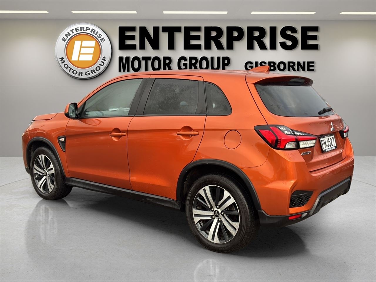 Vehicle image 5