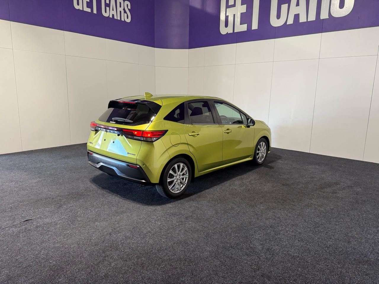Vehicle image 4