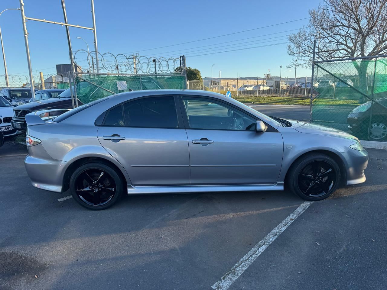 Vehicle image 4
