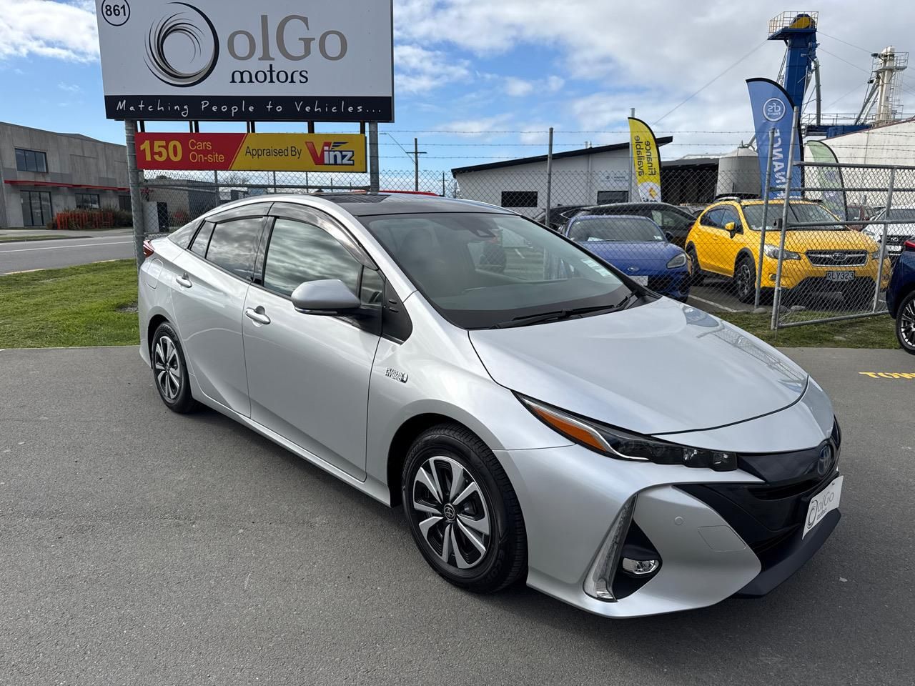 Vehicle image 2