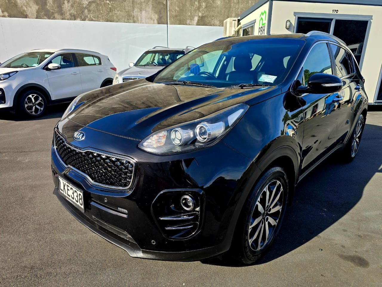 Vehicle image 3