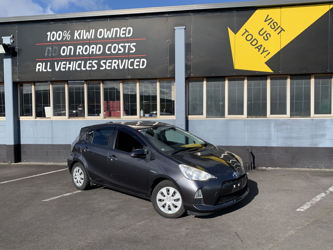 Vehicle image 3